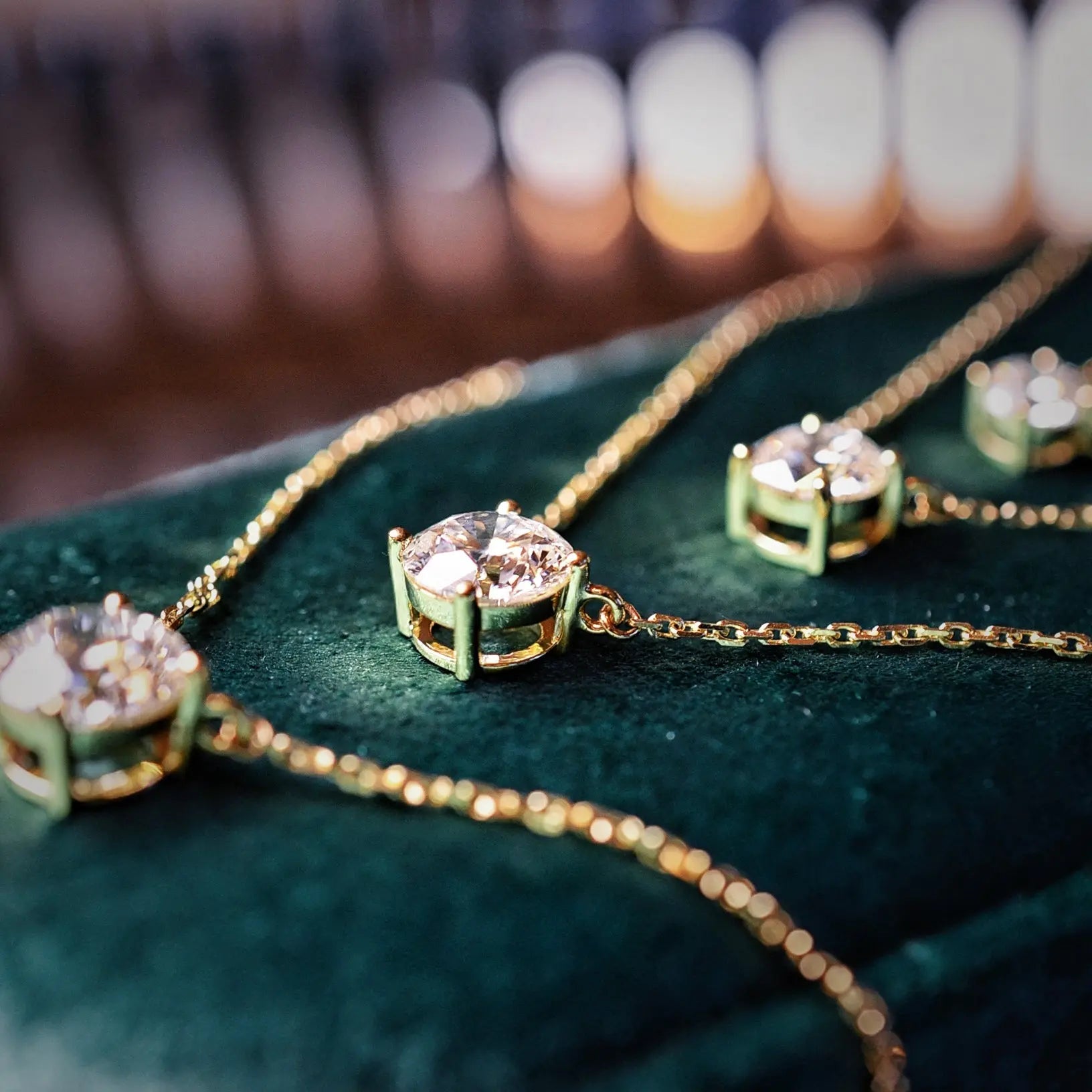 Collier Alya diamant de laboratoire porté avec élégance