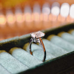 Bague de fiançailles Lune ll - Diamant de laboratoire - 2,1 carats - Émeraude -Or blanc 18K - taille 52 diamelys