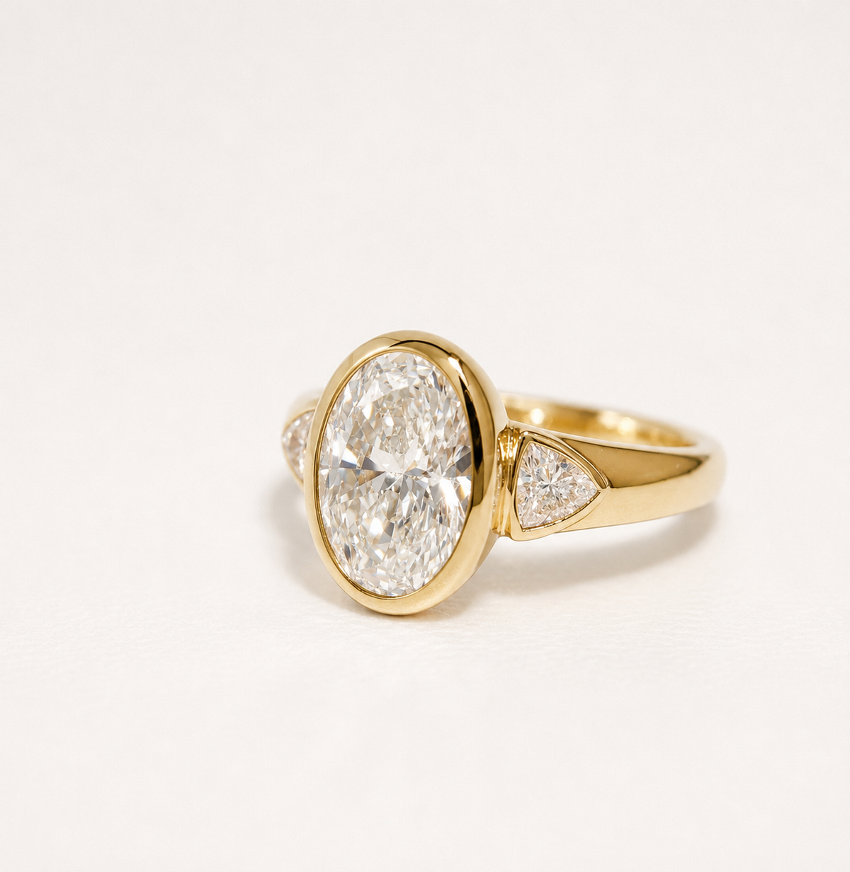 Bague Alma – Diamant de laboratoire taille ovale – Personnalisable