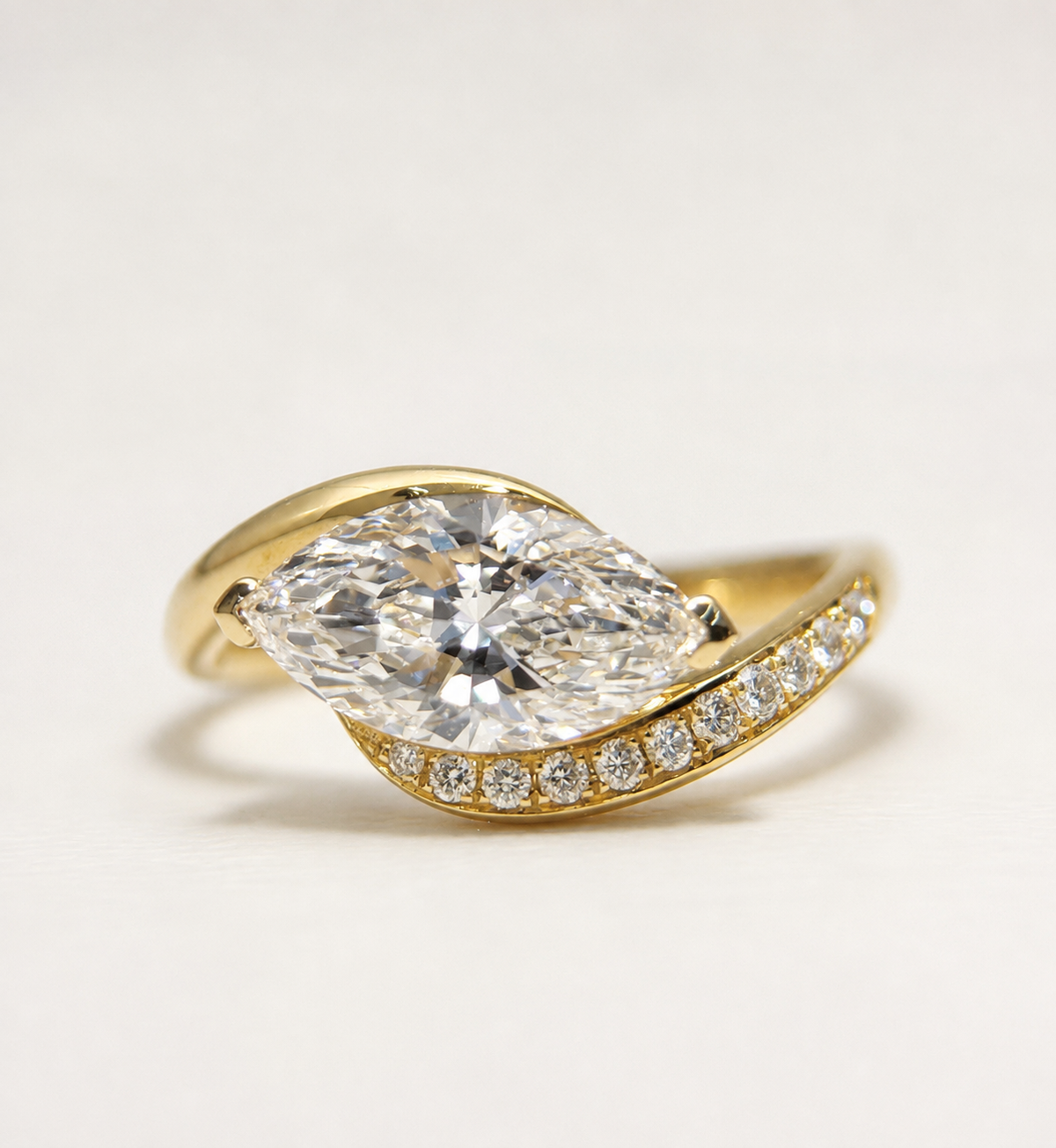 Bague Ondine – Diamant de laboratoire taille marquise – Personnalisable