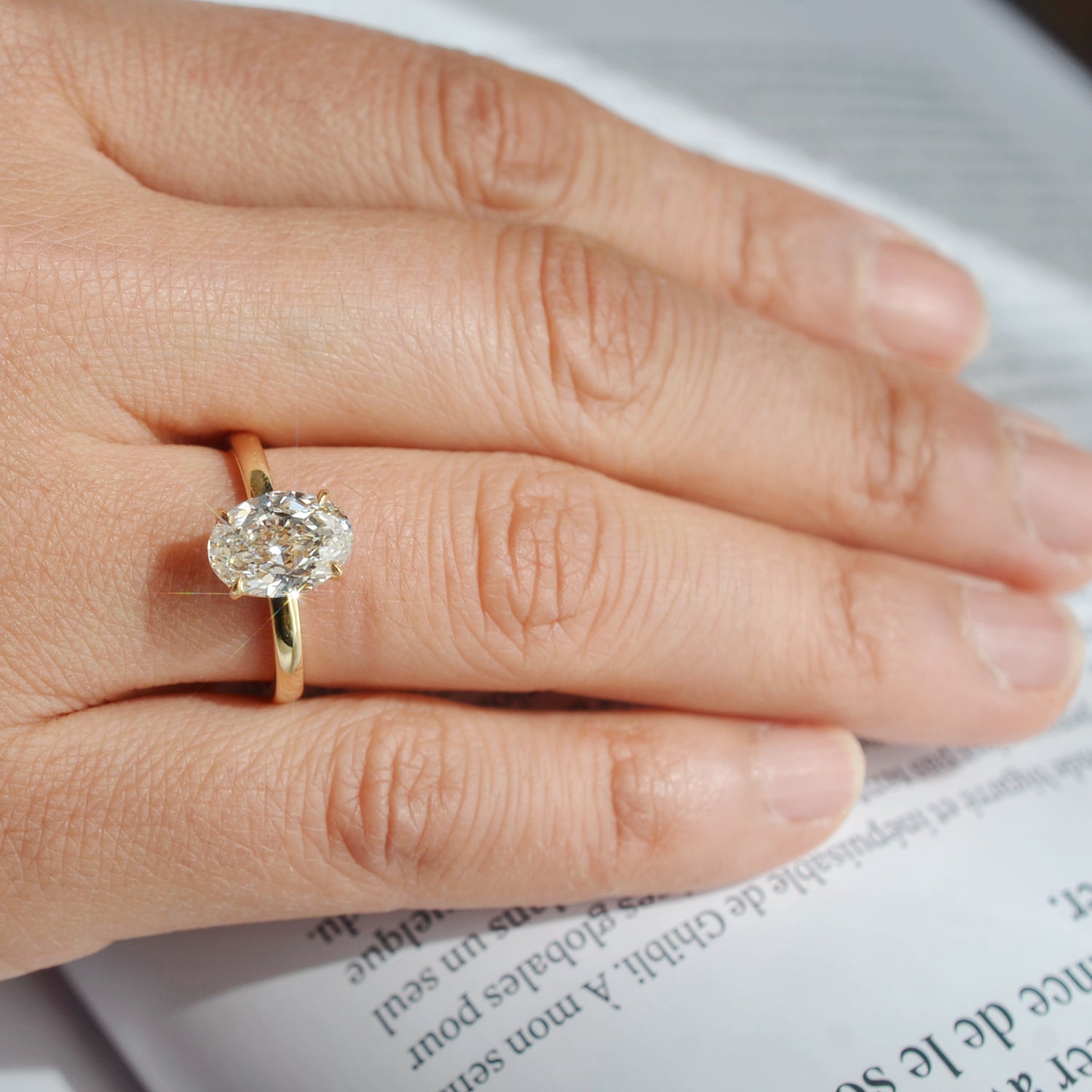 Bague solitaire Solea - Diamant de laboratoire - 2,42 carats - Ovale - Or jeune 18K- taille 52
