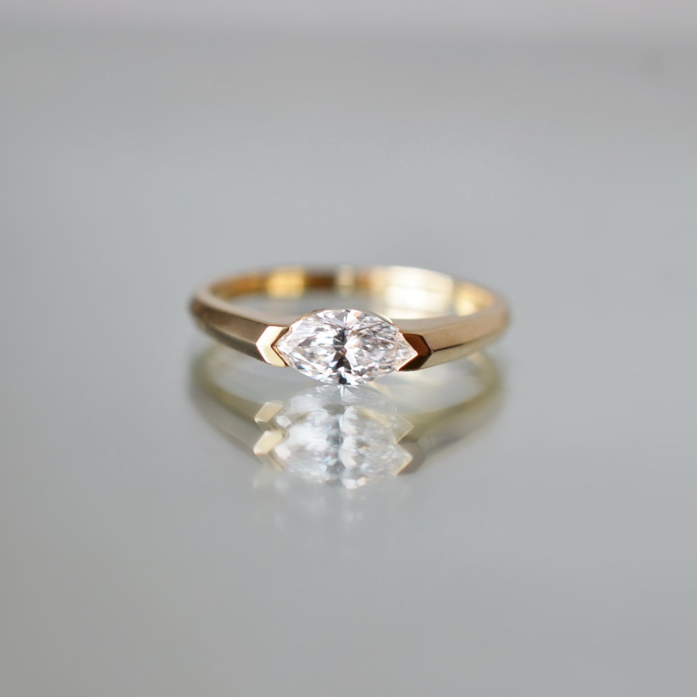 Bague solitaire Oria - Diamants de laboratoire - Or jaune 14 carats -Marquise 0.51 carats - taille 52