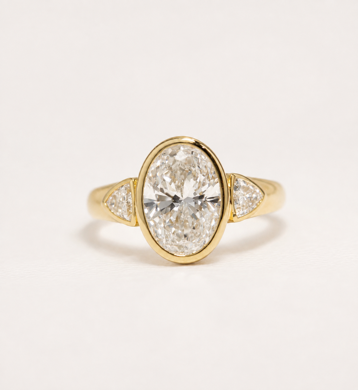 Bague Alma – Diamant de laboratoire taille ovale – Personnalisable
