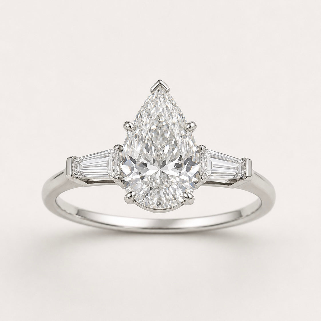 Bague Isaline – Diamant de laboratoire taille poire – Personnalisable