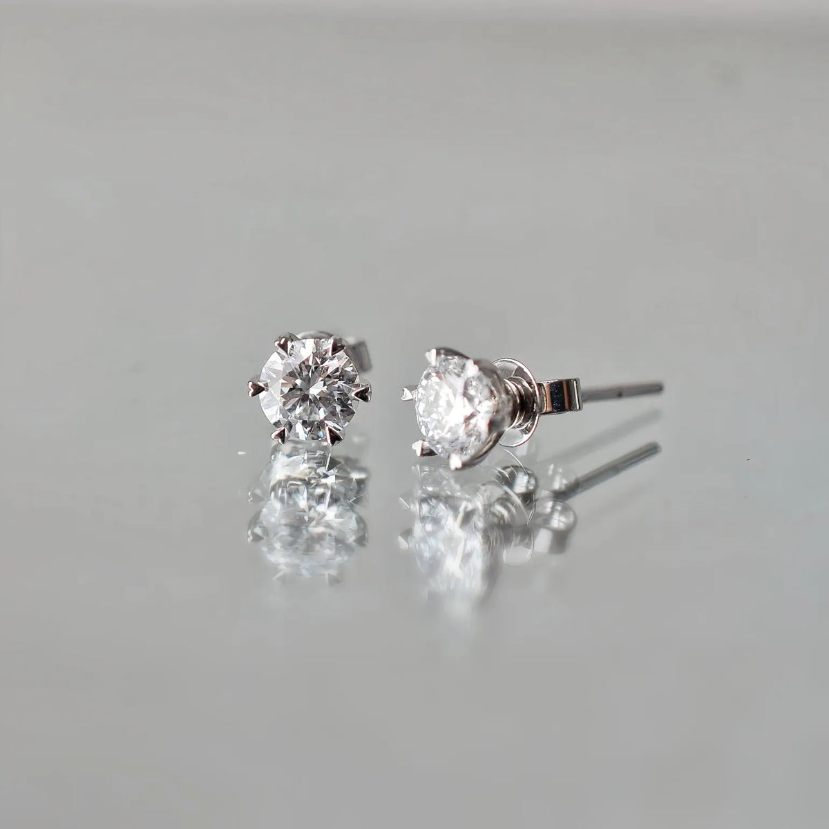 Boucles d’oreilles Vega - Or jaune 18 carats - Rond 0,5 carat (2 X) diamelys