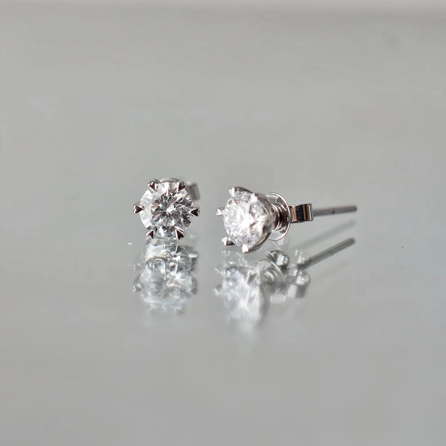 Boucles d’oreilles Vega - Or jaune 18 carats - Rond 0,5 carat (2 X) diamelys