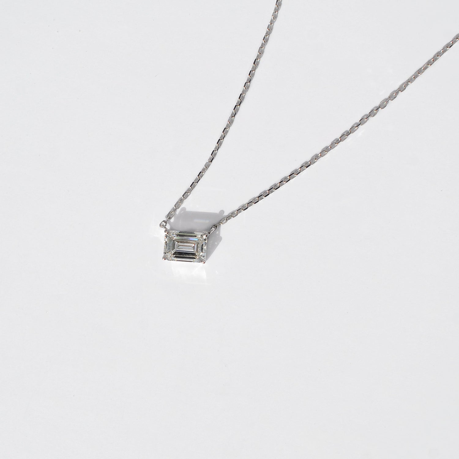 Collier Lune I – Diamant de laboratoire - 1 carat - Émeraude - Or blanc 14K