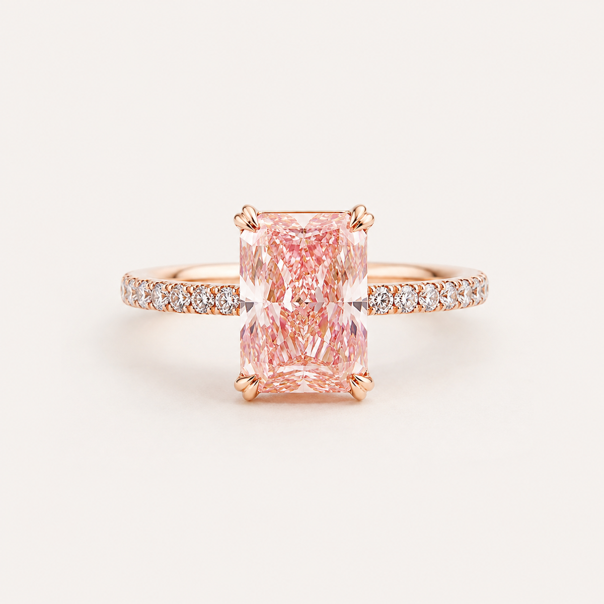 Bague Soléna – Diamant rose de laboratoire taille radiant – Personnalisable