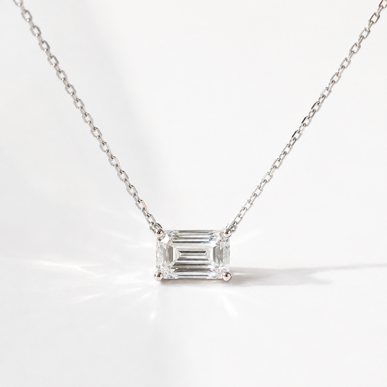 Collier Lune I – Diamant de laboratoire - 1 carat - Émeraude - Or blanc 14K