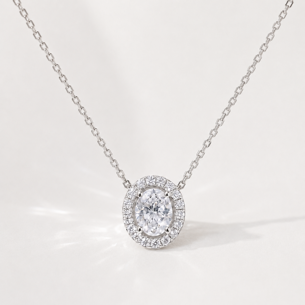 Collier Céliane – Diamant de laboratoire taille ovale – Personnalisable